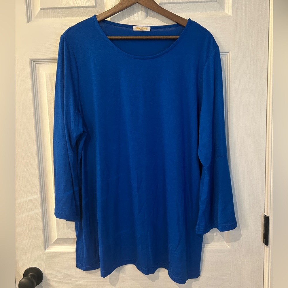 Woman’s Steven Edwards Flow Blouse